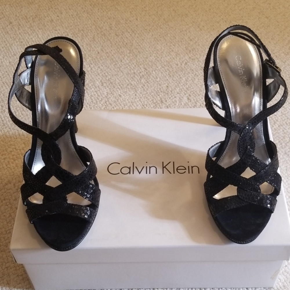 Black Stilettos - Picture 3 of 5